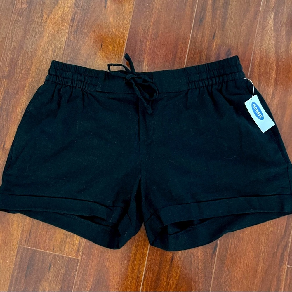 Old navy woman’s shorts nwt